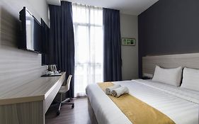 Hotel 99 Kelana Jaya - Petaling Jaya